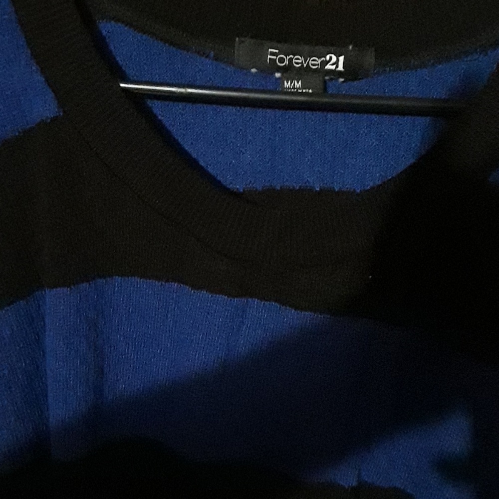 Sweater - Picture 2 of 3